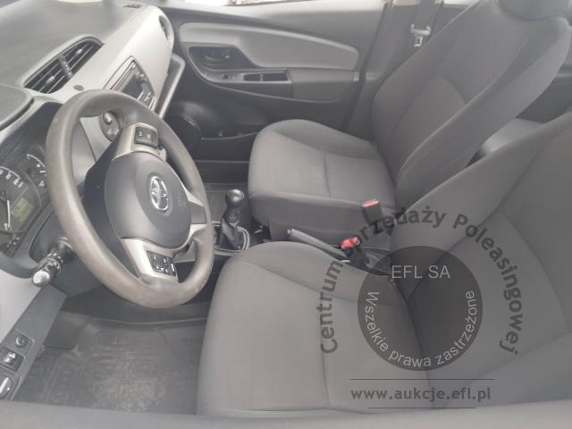 7 - Toyota Yaris 1.0 Active Hatchback
 2018r. UWAGA!! Pojazd znajduje się w lokalizacji: Janki, Al. Krakowska 52, 05-090 Janki