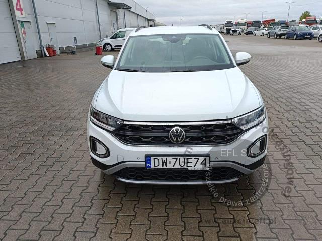 2 - Volkswagen T-ROC 1.5 TSI Life Hatchback 2023r. DW7UE74 UWAGA!! Pojazd znajduje się w firmie Arctos Sp. z o.o. Warszawa, Al. Krakowska 7, 02-183 Warszawa