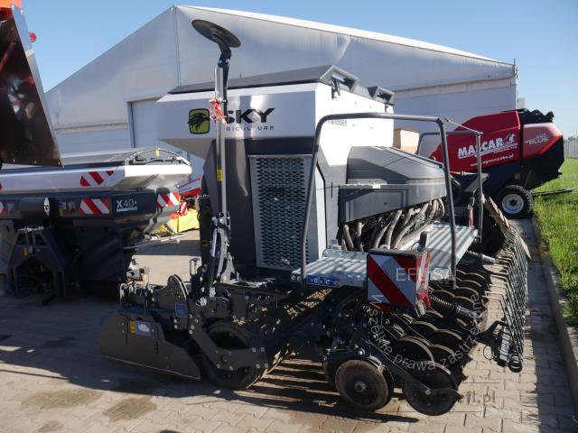4 - EFL Finance Siewnik na bronie wirnikowej SKY AGRICULTURE PROGRESS P50 2024r.