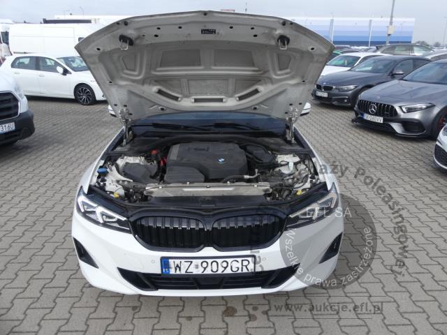 4 - BMW 320I AUTOMAT SEDAN 2022r.