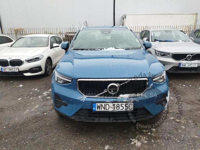 6 - Volvo   XC40 B3 Core 2022r. WND1855C Pojazd znajduje się w firmie ARCTOS GROUP sp. z o.o. Al. Krakowska 7, 02-183 Warszawa