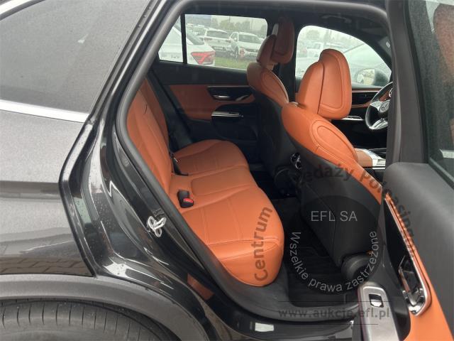 9 - MERCEDES BENZ GLC 300 DE 4-MATIC AVANTGARDE 2024r. DX25918 UWAGA!! Pojazd znajduje się w firmie Arctos Sp. z o.o. Warszawa, Al. Krakowska 7, 02-183 Warszawa