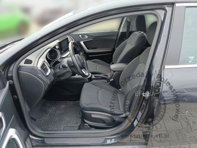 10 - EFL FINANCE KIA CEED 1.0 120KM HATCHBACK 2022r.