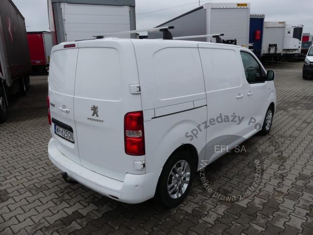 11 - PEUGEOT EXPERT 1.6 115KM FURGON 2018r.