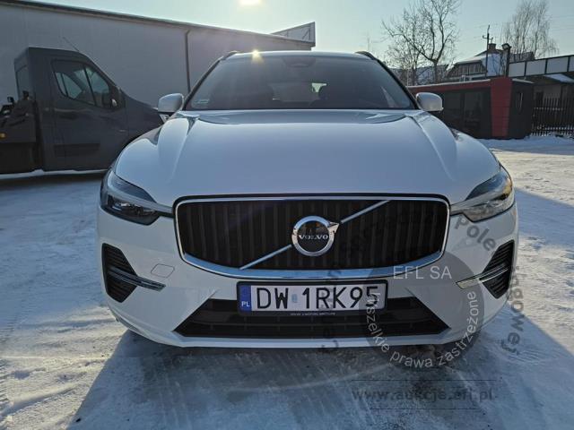 2 - Volvo XC 60 B4 D AWD Momentum Pro aut Kombi  2021r. DW1RK95 Pojazd znajduje się w firmie ARCTOS GROUP sp. z o.o. Al. Krakowska 7, 02-183 Warszawa