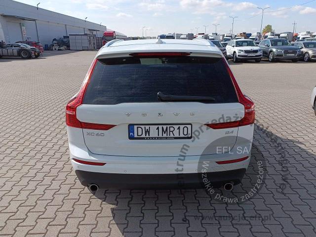 5 - VOLVO XC60 B4 B Momentum 2.0 197KM 2021r. DW1MR10 Magnice