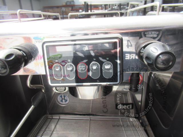 2 - Kolbowy ekspres do kawy - 1 gr CASADIO - DIECI