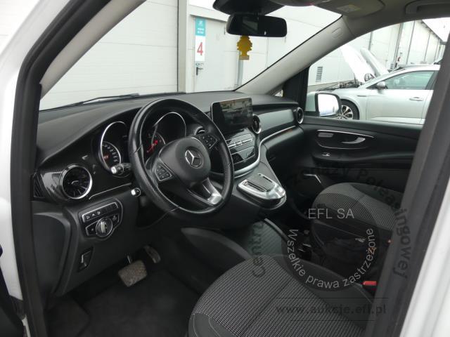 6 - MERCEDES-BENZ V-KLASSE 300D 4MATIC 2022r.