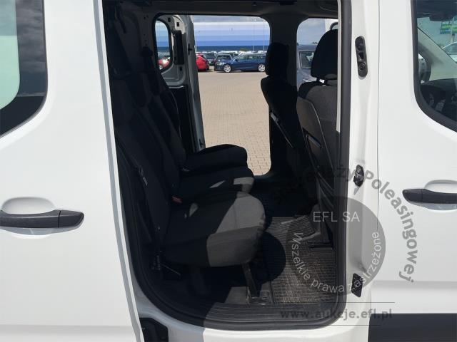 9 - OPEL Combo Cargo XL 1.5 CDTI 2,3t 2022r. DW9SR96 Pojazd znajduje się w firmie MDM AUTO sp. z o.o. ul. Morska 78A, 81-225 Gdynia
