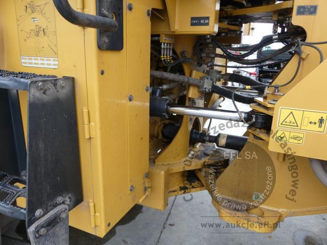 14 - Ładowarka kołowa CATERPILLAR 972 2022r.