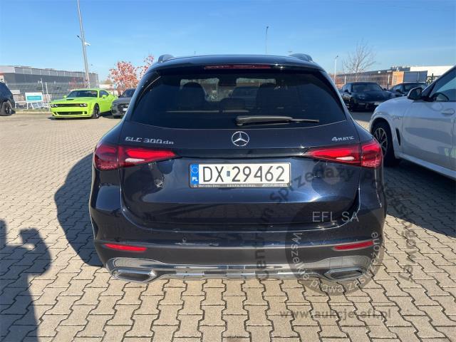 4 - MERCEDES BENZ GLC 300 DE 4-MATIC AVANTGARDE plug-in 2024r. DX29462 Magnice