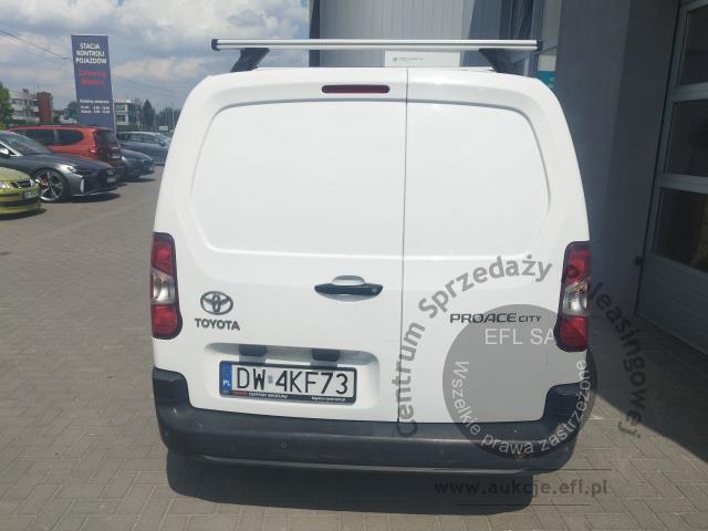 4 - Toyota Proace City 1.5 D-4D Standard  2020r. DW4KF73 UWAGA!! Pojazd znajduje się w lokalizacji: Janki, Al. Krakowska 52, 05-090 Janki