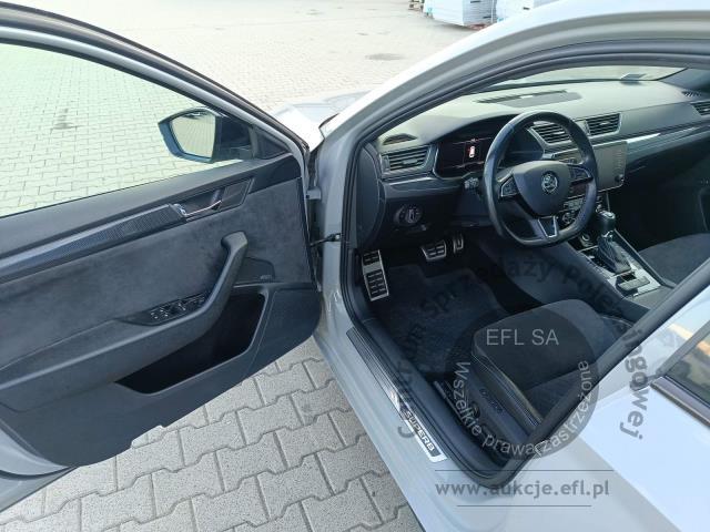 11 - SKODA SUPERB 2.0 TSI 272 KM 4x4 DSG 2019r.