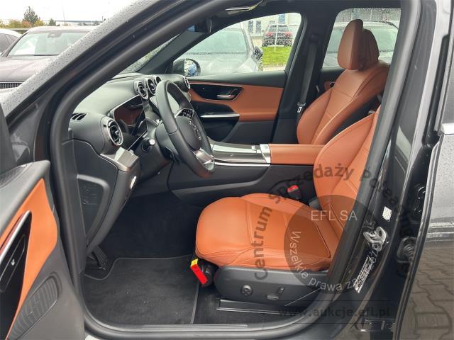 7 - MERCEDES BENZ GLC 300 DE 4-MATIC AVANTGARDE 2024r. DX25975 Pojazd znajduje się w firmie MDM AUTO sp. z o.o. ul. Zawodników 1, 80-729 Gdańsk