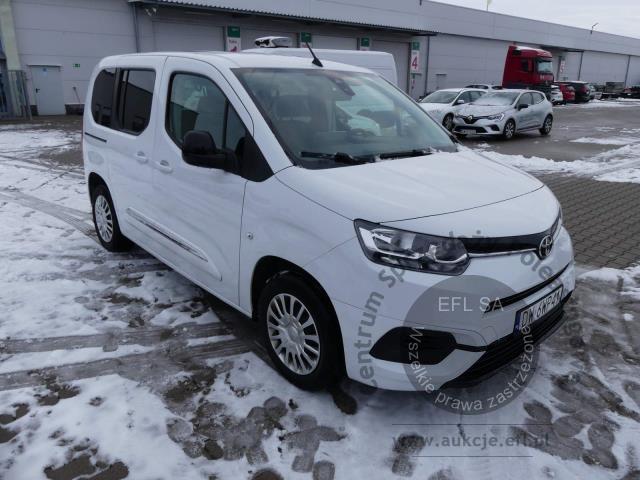 4 - Toyota Proace City Verso 1.5 D-4D  2023r. DW6WP41 Magnice