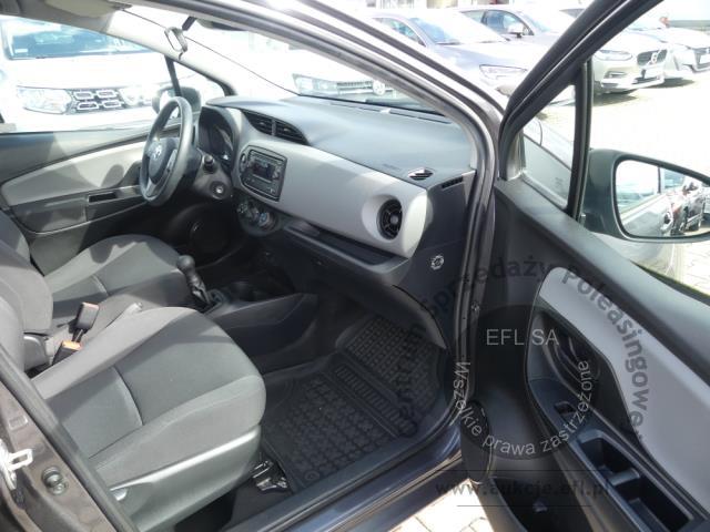 8 - TOYOTA YARIS 1.0 VVT-I ACTIVE 2020r.