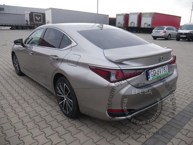 13 - LEXUS ES300H BUSINESS EDITION 2025r.