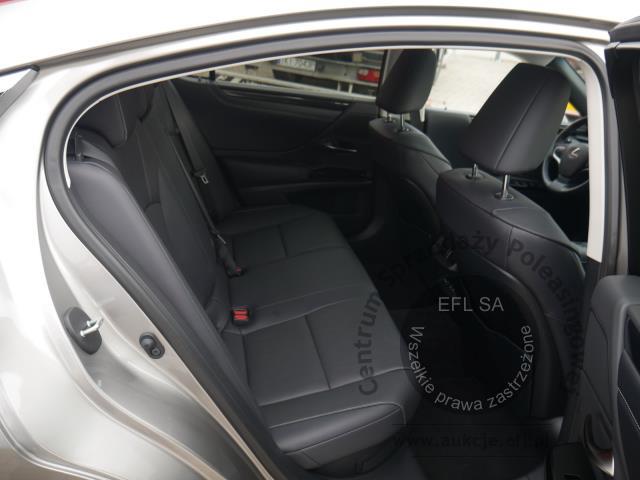 9 - LEXUS ES300H BUSINESS EDITION 2025r.