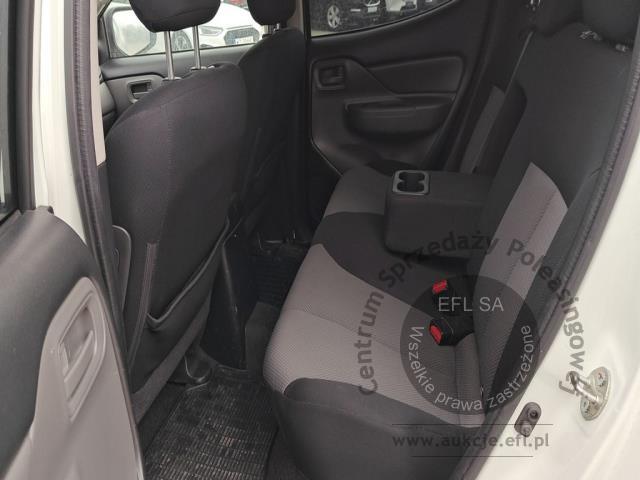 7 - Mitsubishi L200 2.4 d DC Invite EU6 2019r. KR2PH97 Uwaga! Pojazd znajduje się w firmie AACAR sp. z o.o. Jawornik 90, 32-400 Myślenice