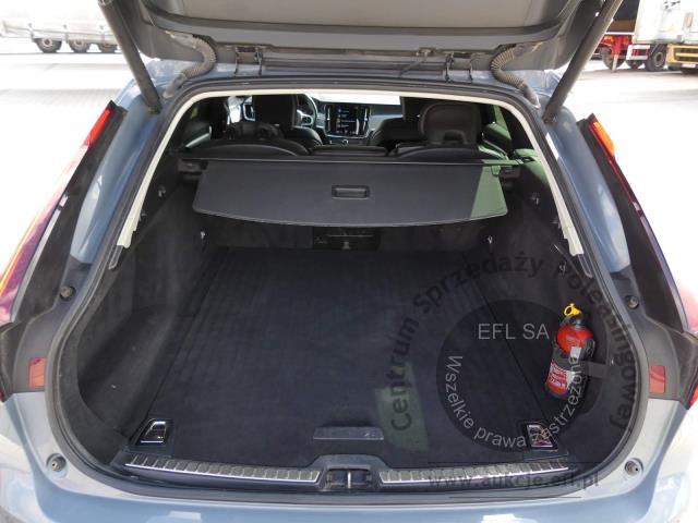 11 - VOLVO V90 B4 D AWD 2.0 MHEV AUTOMAT 2020r.