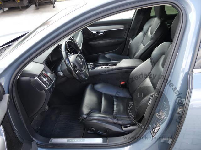 8 - VOLVO V90 B4 D AWD 2.0 MHEV AUTOMAT 2020r.