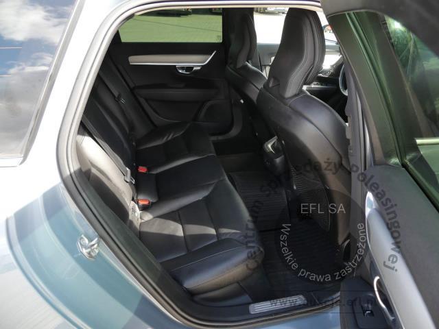 9 - VOLVO V90 B4 D AWD 2.0 MHEV AUTOMAT 2020r.