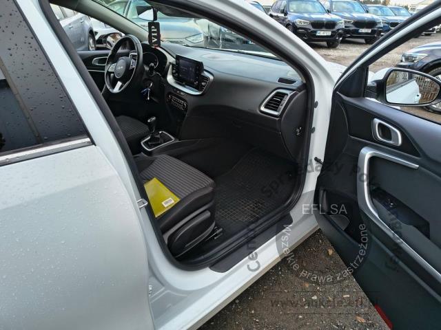 8 - Kia  Cee'd 2022r. WND1954C Pojazd znajduje się w firmie ARCTOS GROUP sp. z o.o. Al. Krakowska 7, 02-183 Warszawa