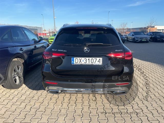 4 - MERCEDES BENZ GLC 300 DE 4-MATIC AVANTGARDE plug-in 2024r. DX31074 Magnice