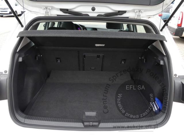 11 - VOLKSWAGEN GOLF 1.0 ETSI 110KM MHEV 2020r.