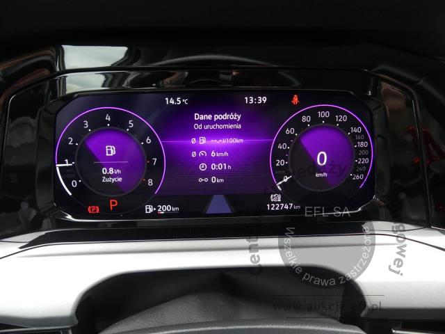 4 - VOLKSWAGEN GOLF 1.0 ETSI 110KM MHEV 2020r.