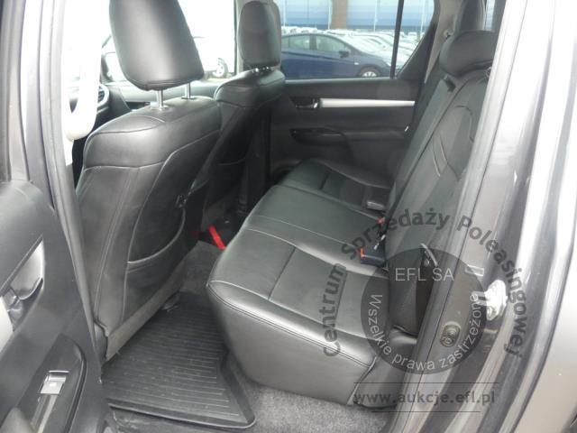 12 - TOYOTA HILUX 2.8 D-4D DOUBLE CAB 4x4 2021r.