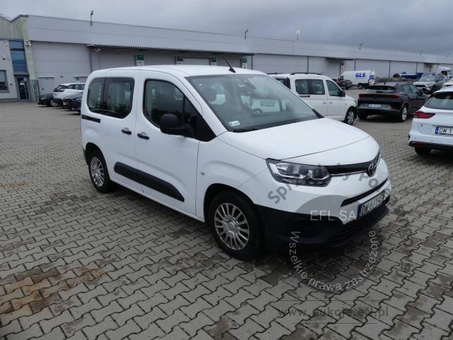 2 - TOYOTA PROACE CITY Verso 1.5 D-4D 2020r. DW6JY43 UWAGA!! Pojazd znajduje się w lokalizacji: Jawornik 90, Myślenice 32-400
