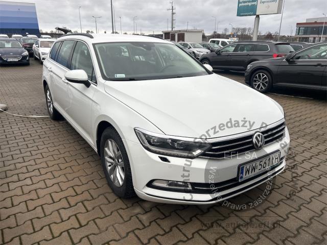 2 - Volkswagen Passat 1.8 TSI BMT Comfortline 2018r. WW561YH Magnice