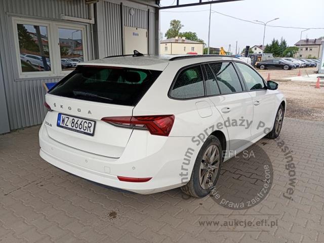 4 - Skoda Octavia WZ866GR Pojazd znajduje się w firmie ARCTOS GROUP sp. z o.o. Al. Krakowska 7, 02-183 Warszawa
