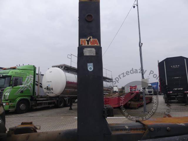 19 - Ciężarówka VOLVO / ELBO FH 420 6X2 2013r. "HAKOWIEC"