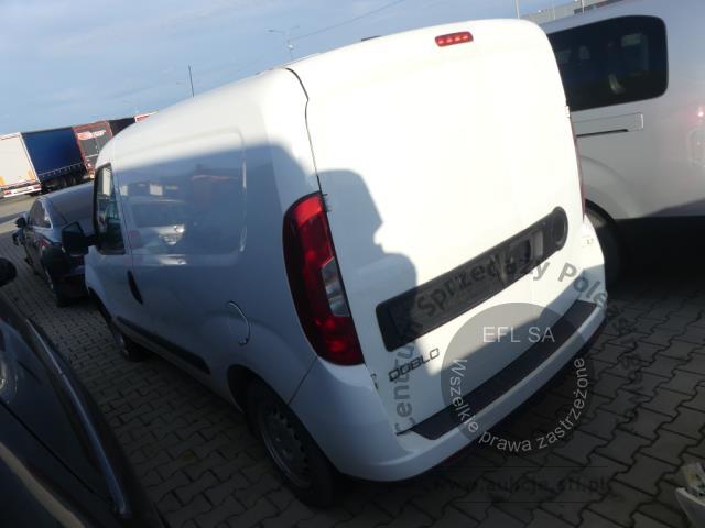 13 - FIAT DOBLO FURGON 1.3 MJ 2015r.