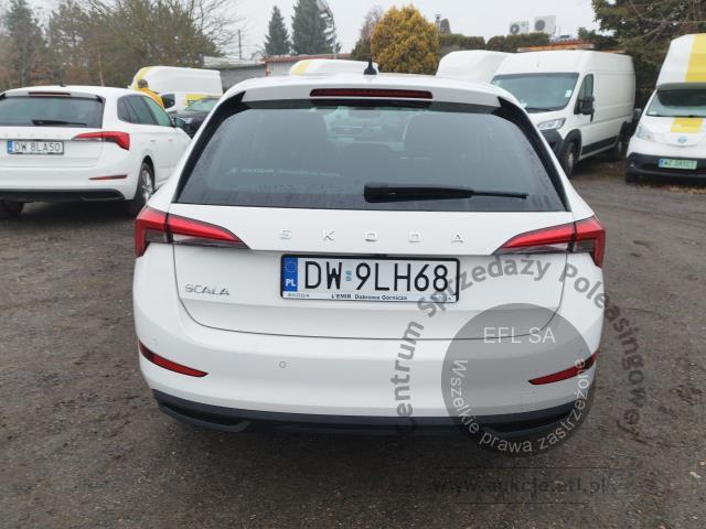 3 - Skoda Scala 1.6 TDI SCR Ambition DSG 2020r. DW9LH68 Pojazd znajduje się w firmie ARCTOS GROUP sp. z o.o. Al. Krakowska 7, 02-183 Warszawa