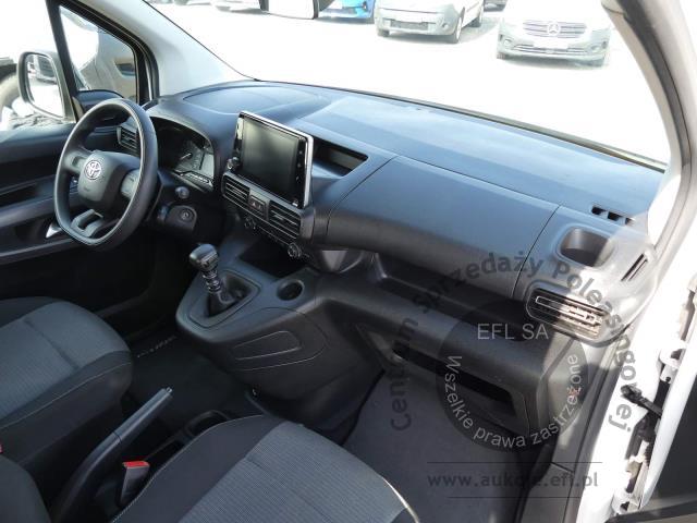 6 - TOYOTA PROACE CITY VERSO 1.5 D-4D  2023r.