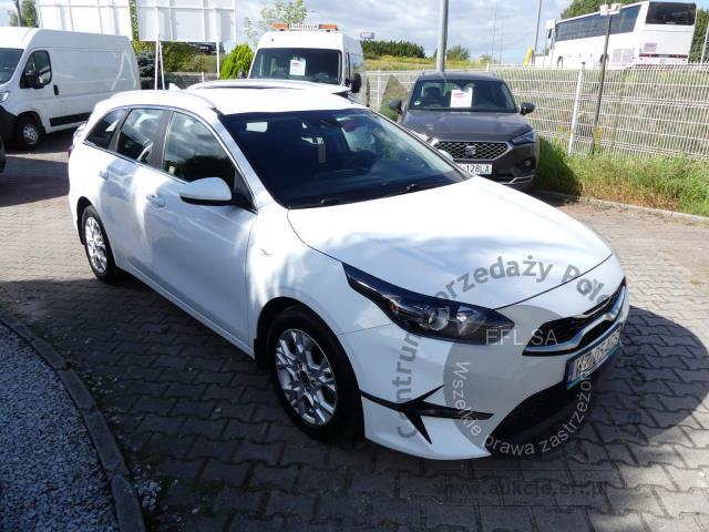 3 - Kia Ceed 1.0 T-GDI M Kombi 2023r. WZ054GS AUTO MOTO CENTRUM Sp. z o.o. Poznań 61-312, ul. Ostrowska  328