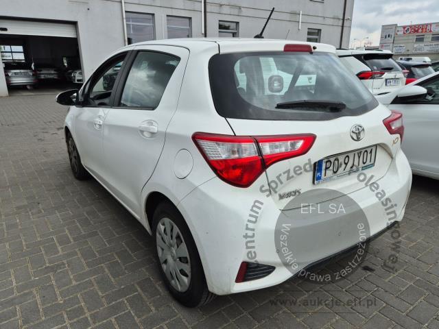 2 - Toyota Yaris 1.0 Active Hatchback 2018r. PO9JY01 UWAGA!! Pojazd znajduje się w lokalizacji: Janki, Al. Krakowska 52, 05-090 Janki