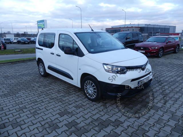 2 - Toyota Proace City Verso 1.5 D-4D 2020r. DW3JY89 Magnice