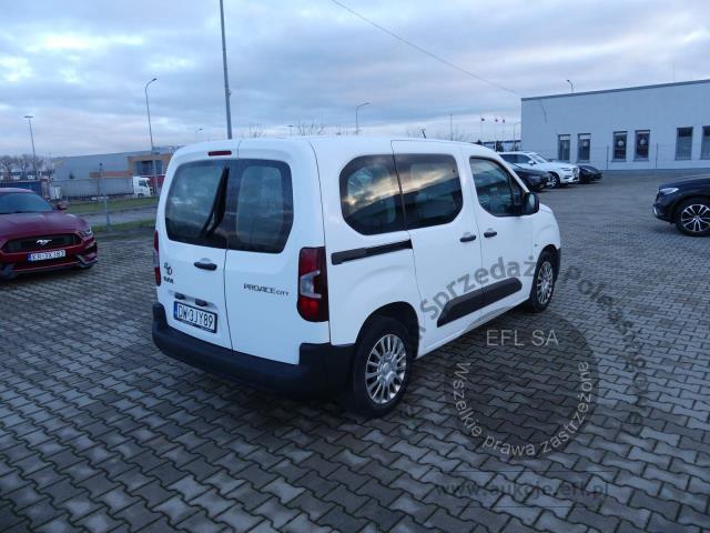 3 - Toyota Proace City Verso 1.5 D-4D 2020r. DW3JY89 Magnice