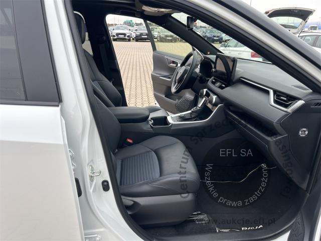 8 - Toyota RAV4 2.5 Hybrid Selection 4x4 2022r. DW6TU66 Magnice