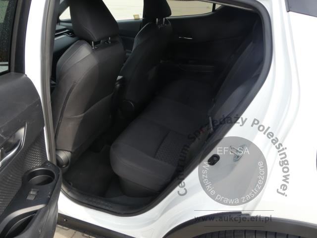 11 - Toyota C-HR 2.0 Hybrid Style 2022r. SK449WM Magnice