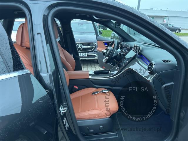 8 - MERCEDES BENZ GLC 300 DE 4-MATIC AVANTGARDE 2024r. DX25310 Pojazd znajduje się w firmie MDM AUTO sp. z o.o. ul. Zawodników 1, 80-729 Gdańsk