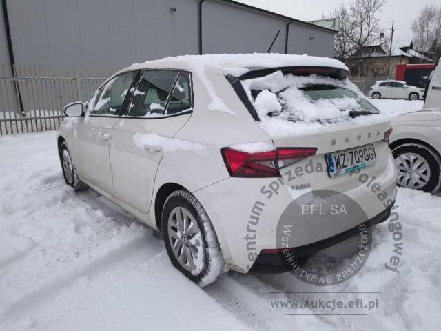 2 - Skoda  Fabia 1.0 Ambition 2023r. WZ709GG Pojazd znajduje się w firmie ARCTOS GROUP sp. z o.o. Al. Krakowska 7, 02-183 Warszawa