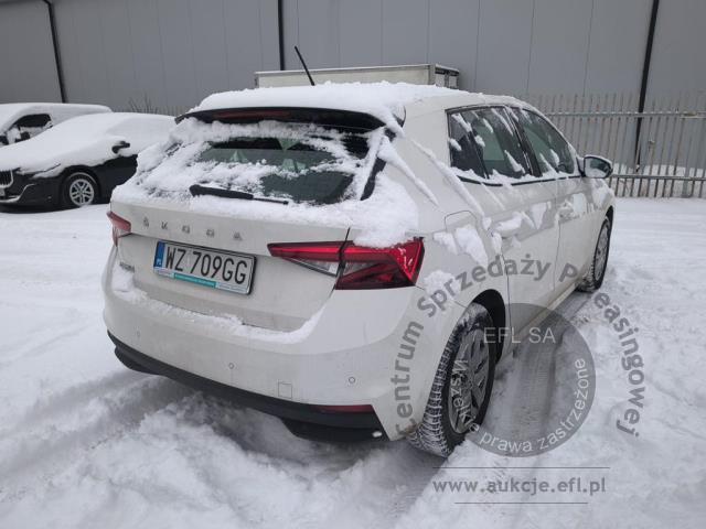 4 - Skoda  Fabia 1.0 Ambition 2023r. WZ709GG Pojazd znajduje się w firmie ARCTOS GROUP sp. z o.o. Al. Krakowska 7, 02-183 Warszawa