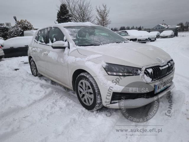 5 - Skoda  Fabia 1.0 Ambition 2023r. WZ709GG Pojazd znajduje się w firmie ARCTOS GROUP sp. z o.o. Al. Krakowska 7, 02-183 Warszawa