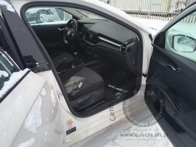 8 - Skoda  Fabia 1.0 Ambition 2023r. WZ709GG Pojazd znajduje się w firmie ARCTOS GROUP sp. z o.o. Al. Krakowska 7, 02-183 Warszawa