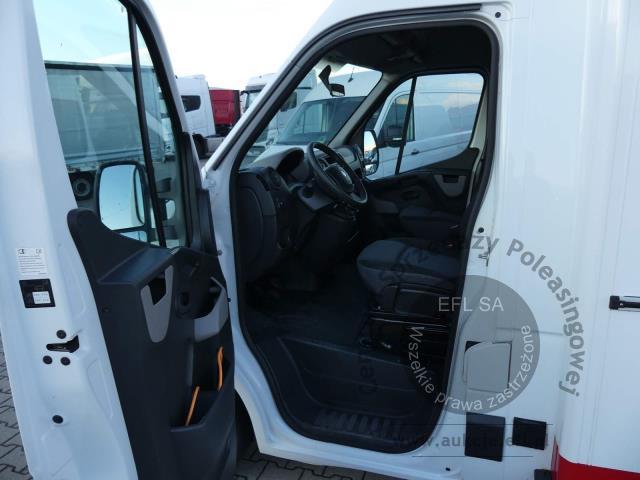 5 - RENAULT MASTER ZABUDOWA GASTRONOMICZNA 2015r.